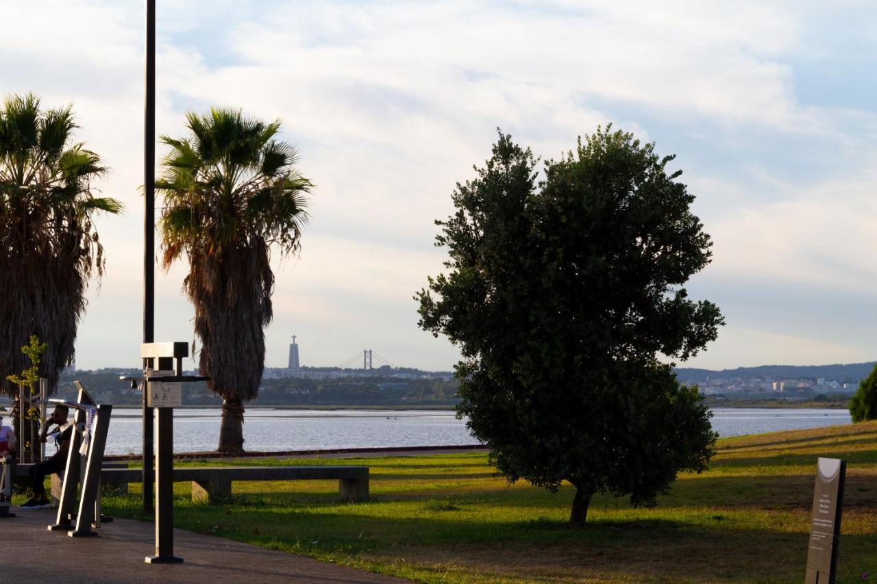 Seixal Bay Apartments Arrentela Exterior photo